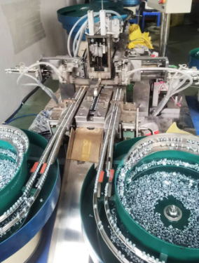 Mechanical lugs