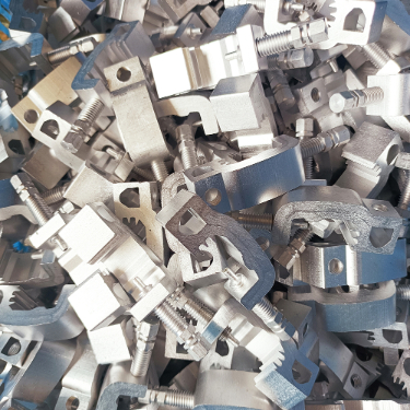Mechanical lugs