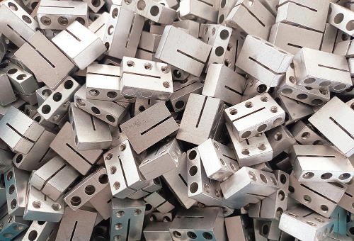 Mechanical lugs